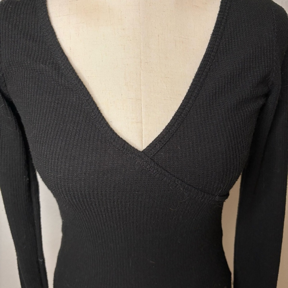 Hollister Crop Crossover Waffle Top - Picture 3 of 6